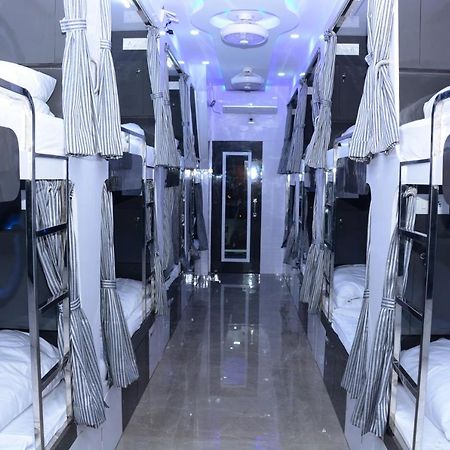 Ocean Dormitory Bombay Exterior foto