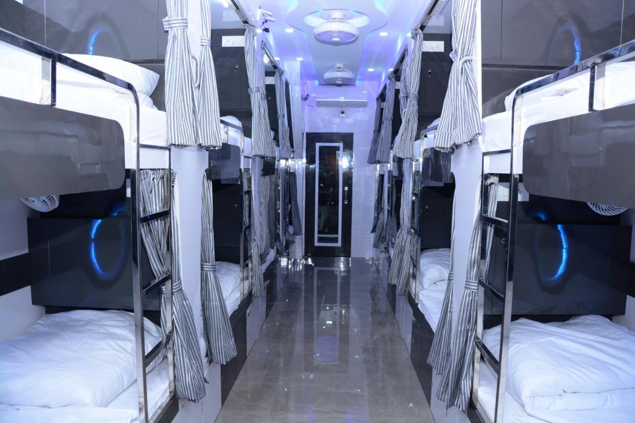 Ocean Dormitory Bombay Exterior foto