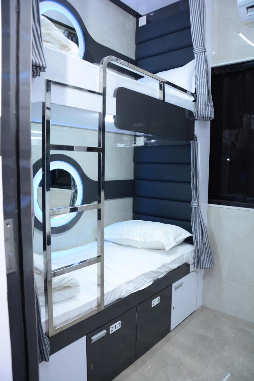 Ocean Dormitory Bombay Exterior foto
